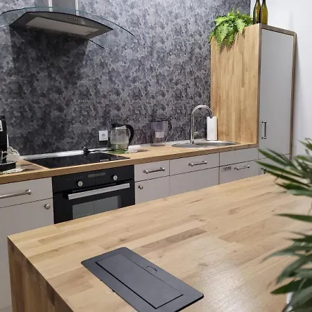 Pod Orzechem Μπίντγκοστς